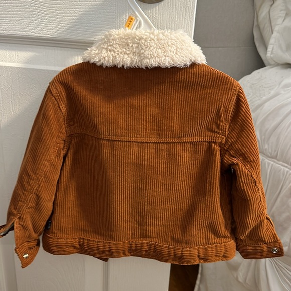 B’gosh corduroy jacket, size 12 M. - Picture 2 of 3